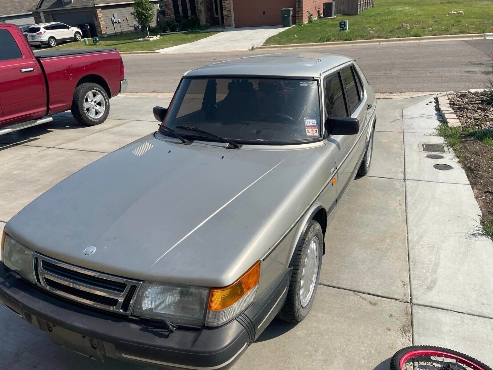 Saab 900