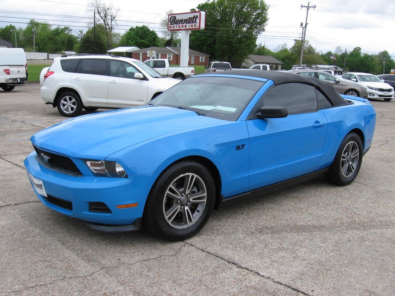 2011 FORD Mustang