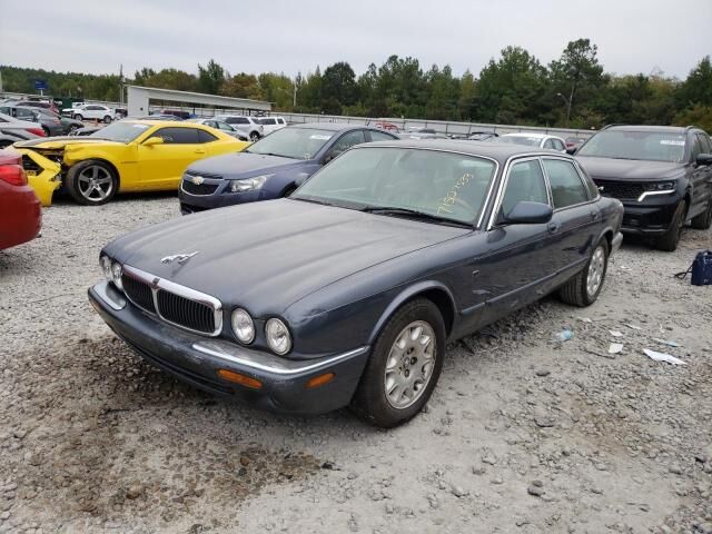 Jaguar XJ8