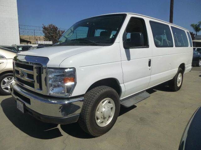 2011 FORD E-350