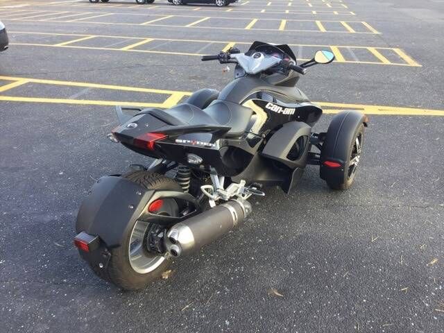 2009 CAN-AM Spyder