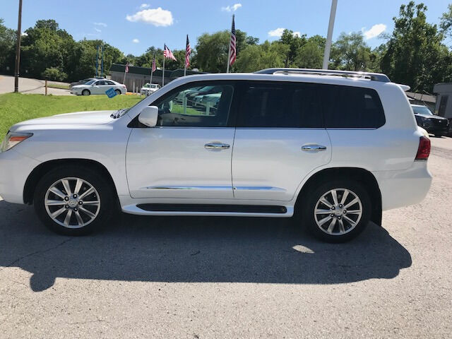 2011 LEXUS LX