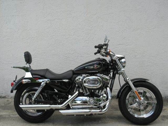 2013 HARLEY DAVIDSON 1200 Custom / 1200 Custom Anniversary