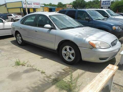2004 FORD Taurus
