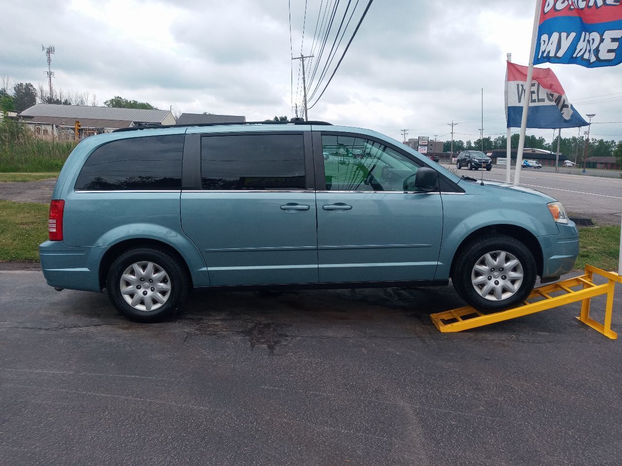 2010 CHRYSLER Town and Country