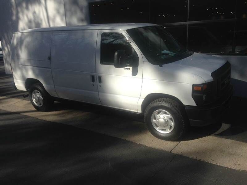 2011 FORD E-250