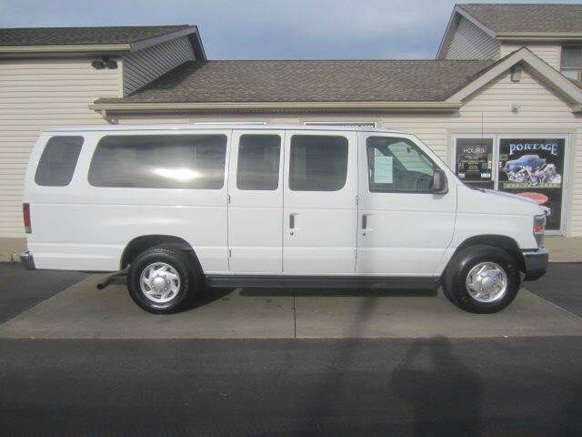 2012 FORD E-350