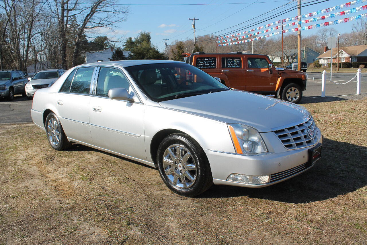 2011 CADILLAC DTS