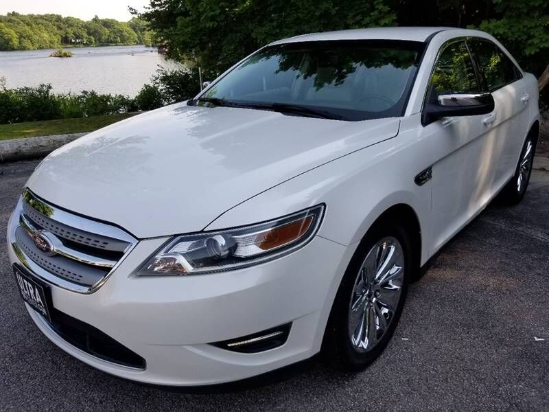 2010 FORD Taurus