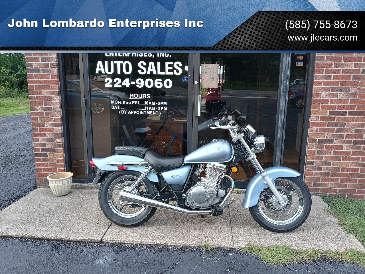 Suzuki GZ250