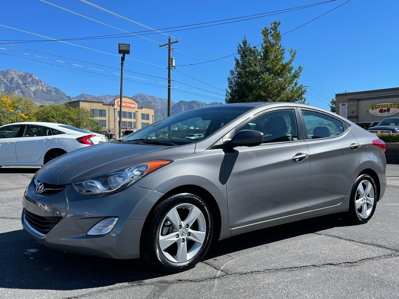 2013 HYUNDAI Elantra