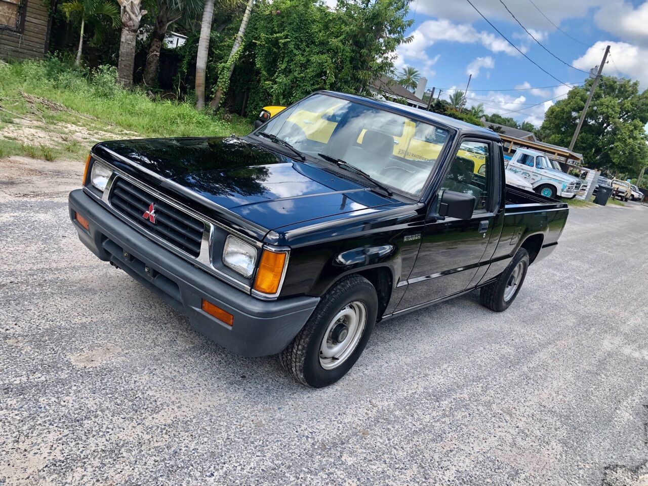 Mitsubishi Mighty Max
