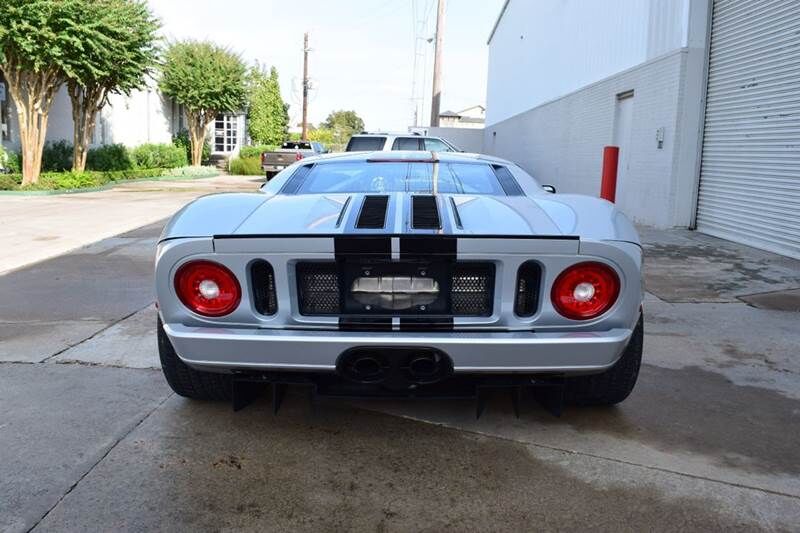 2005 FORD GT