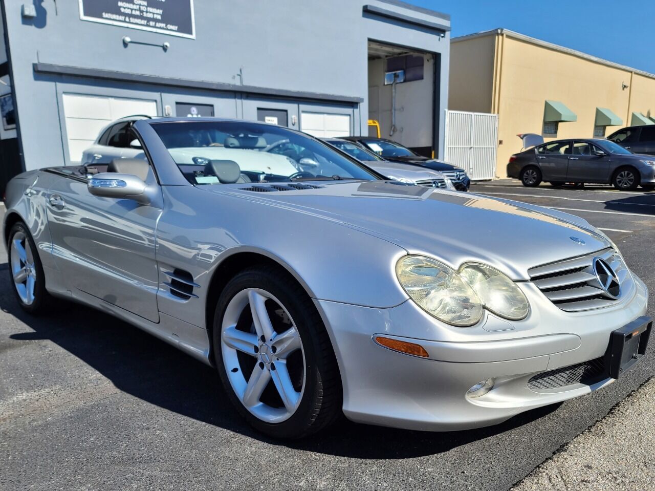 2004 MERCEDES-BENZ SL-Class