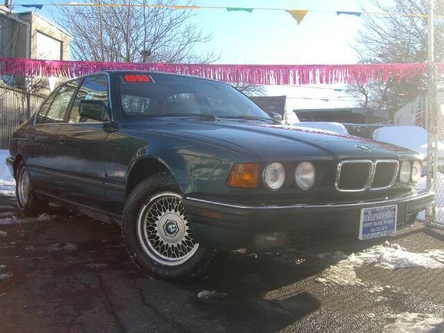 BMW 740i