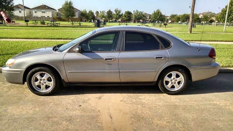 2007 FORD Taurus