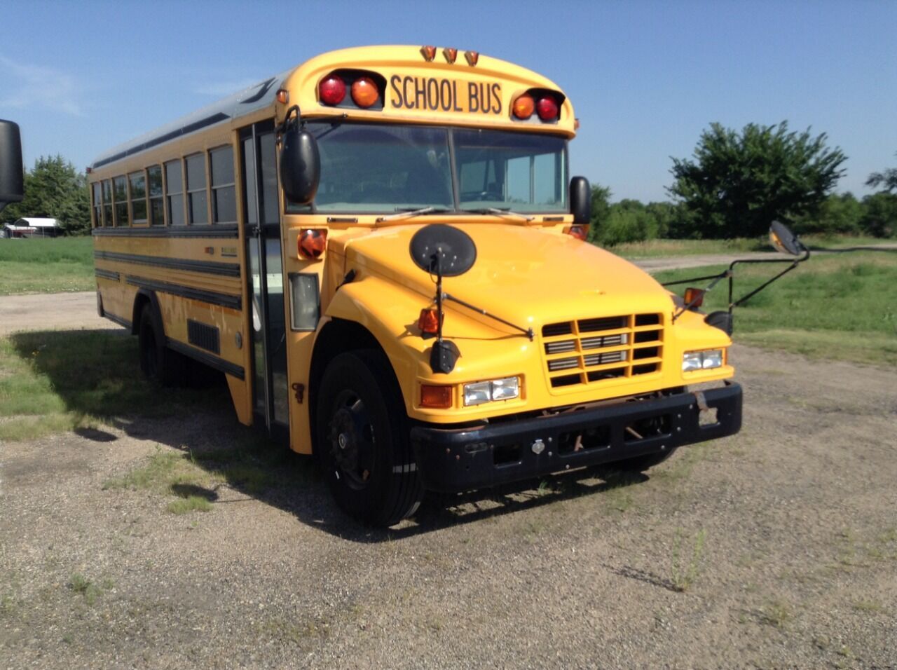 2004 BLUE BIRD BB Conventional