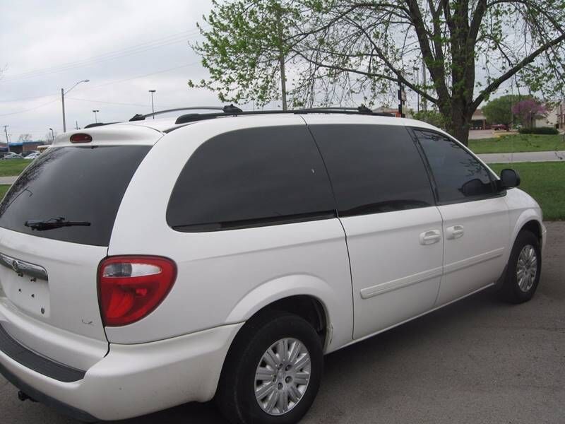 2005 CHRYSLER Town and Country