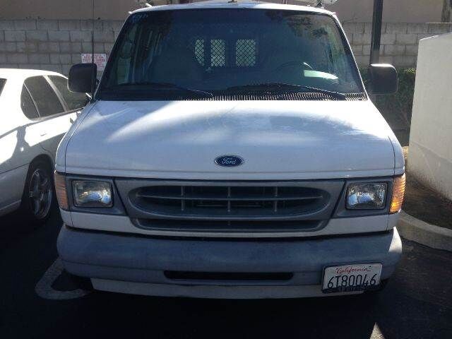 2001 FORD E-150