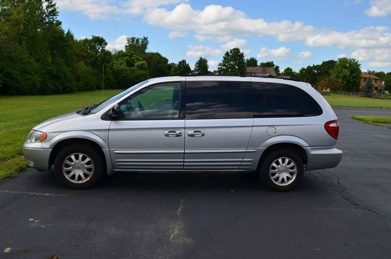 2003 CHRYSLER Town and Country