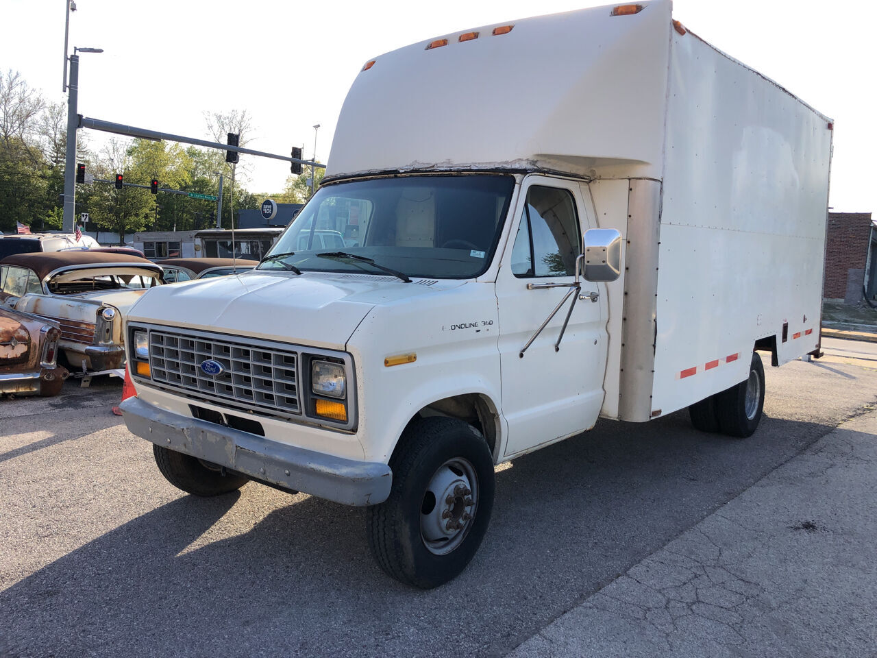 Ford E-350