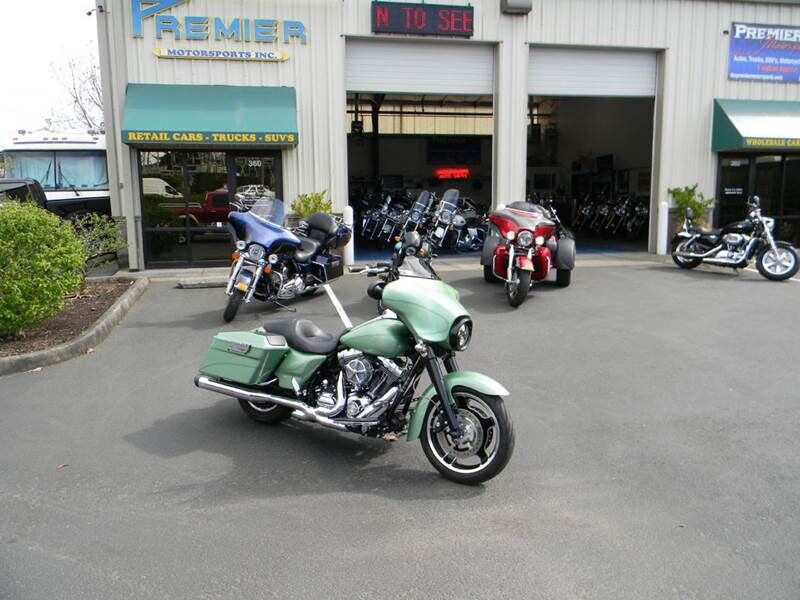 2011 HARLEY DAVIDSON Street Glide