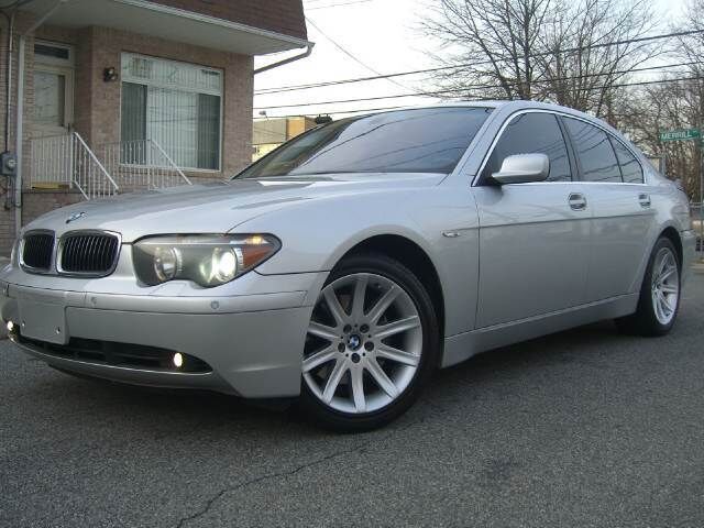 BMW 745i
