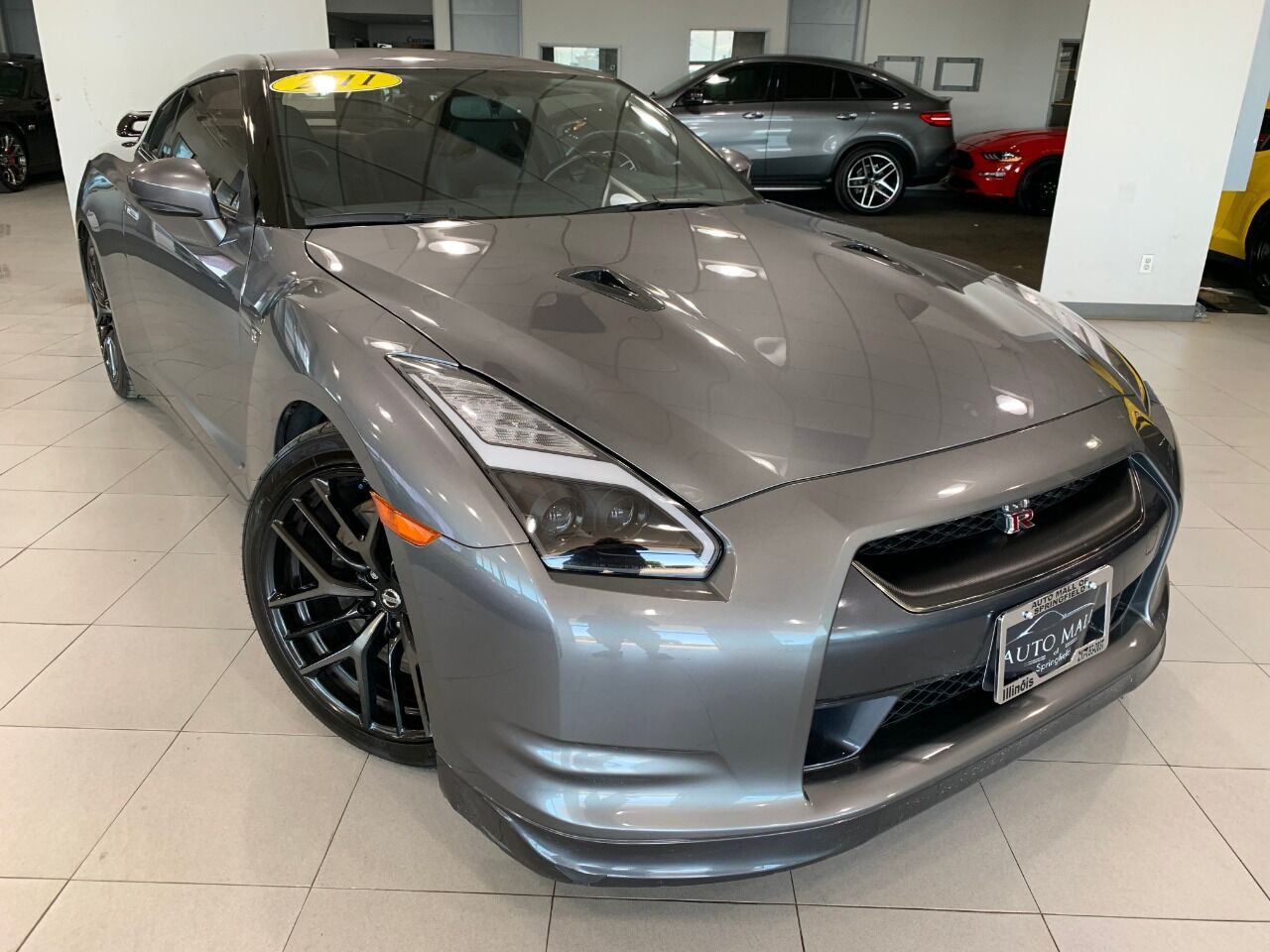 Nissan GT-R
