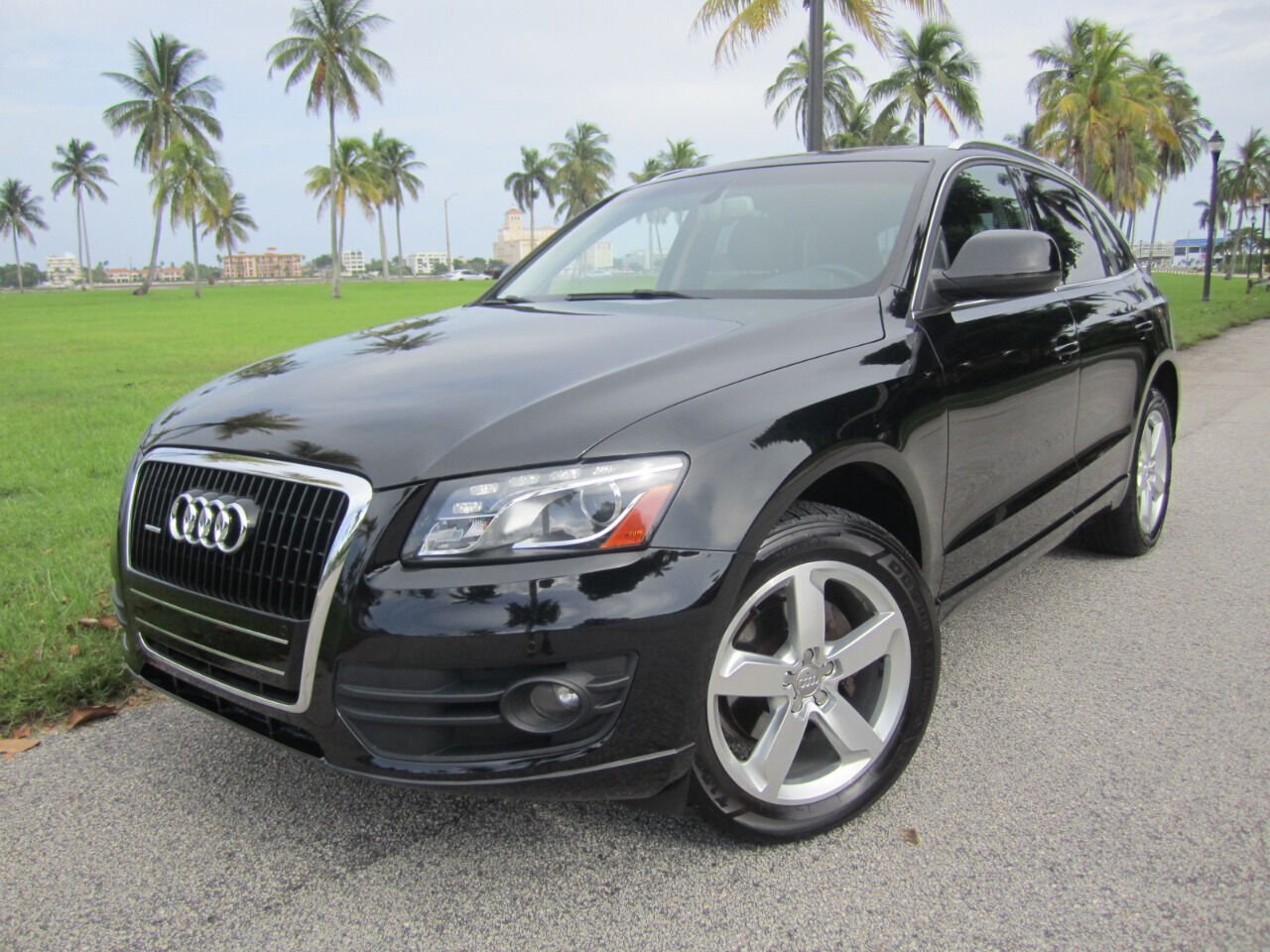 2010 AUDI Q5
