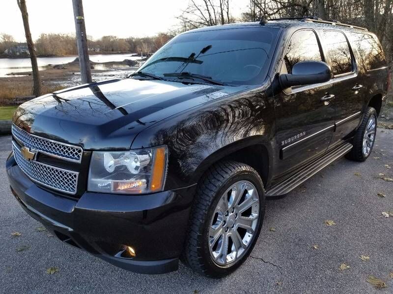 2011 CHEVROLET Suburban