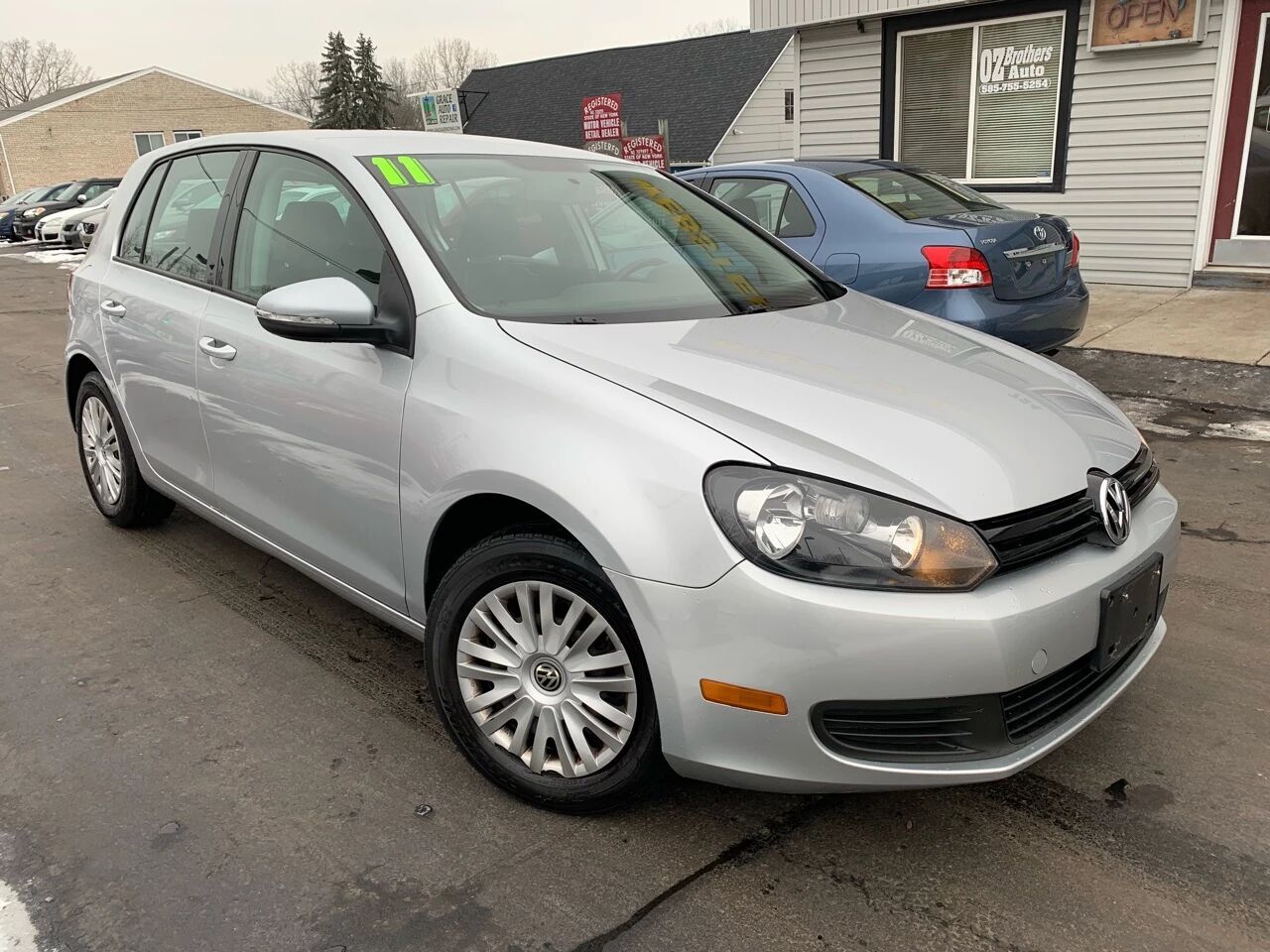 2011 VOLKSWAGEN Golf