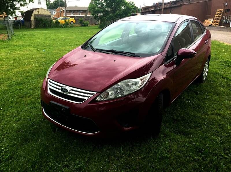 2011 FORD Fiesta
