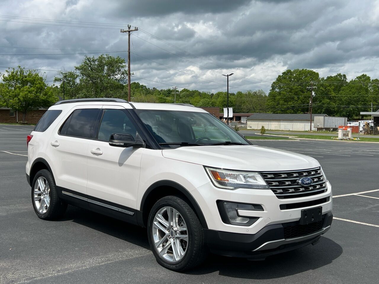2017 FORD Explorer
