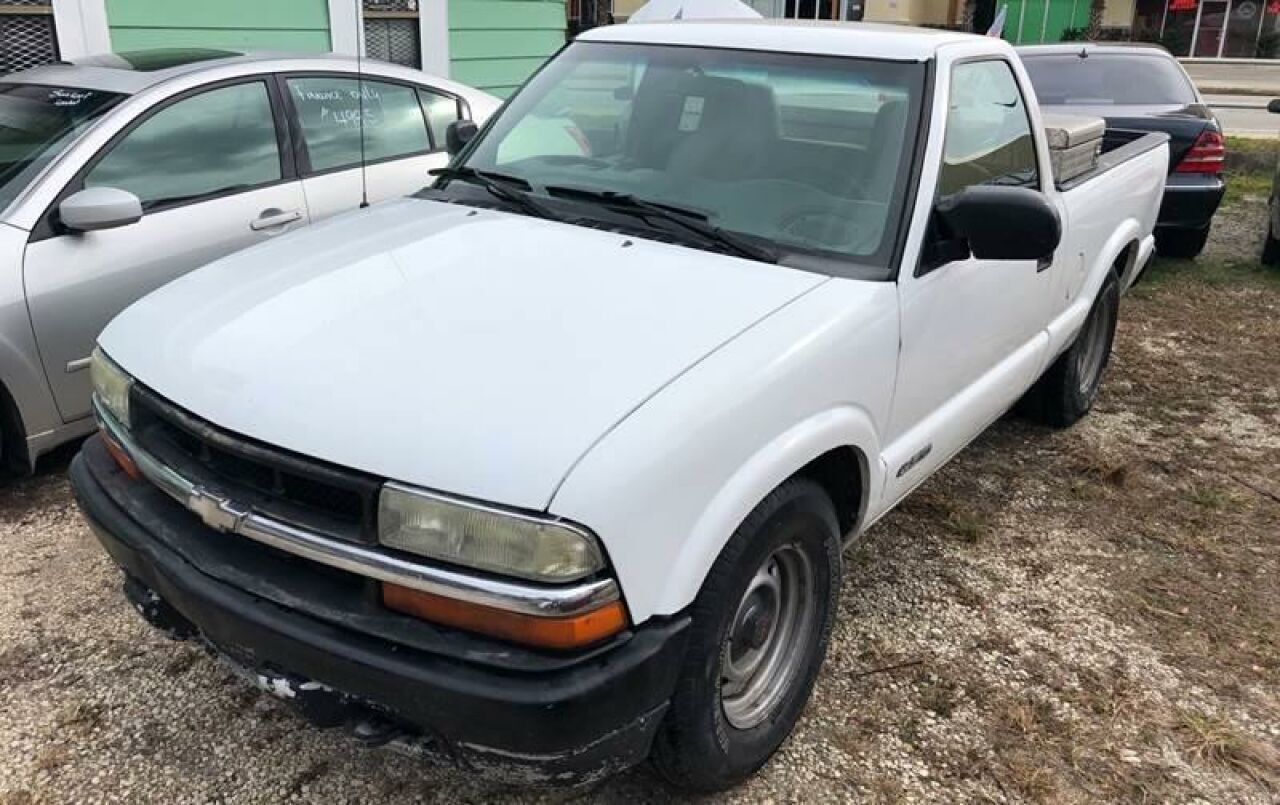 2002 CHEVROLET S-10 Pickup