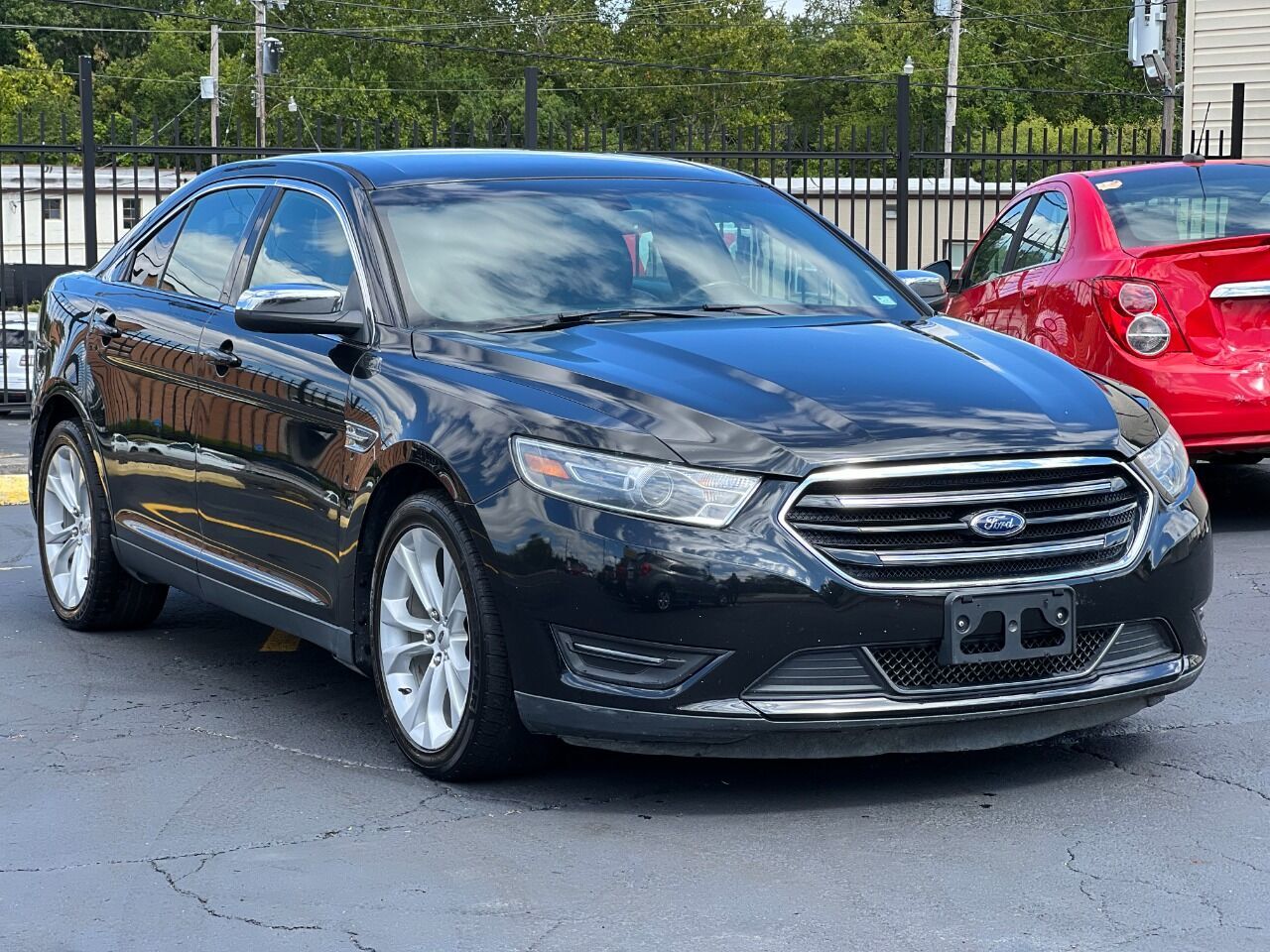 2013 FORD Taurus