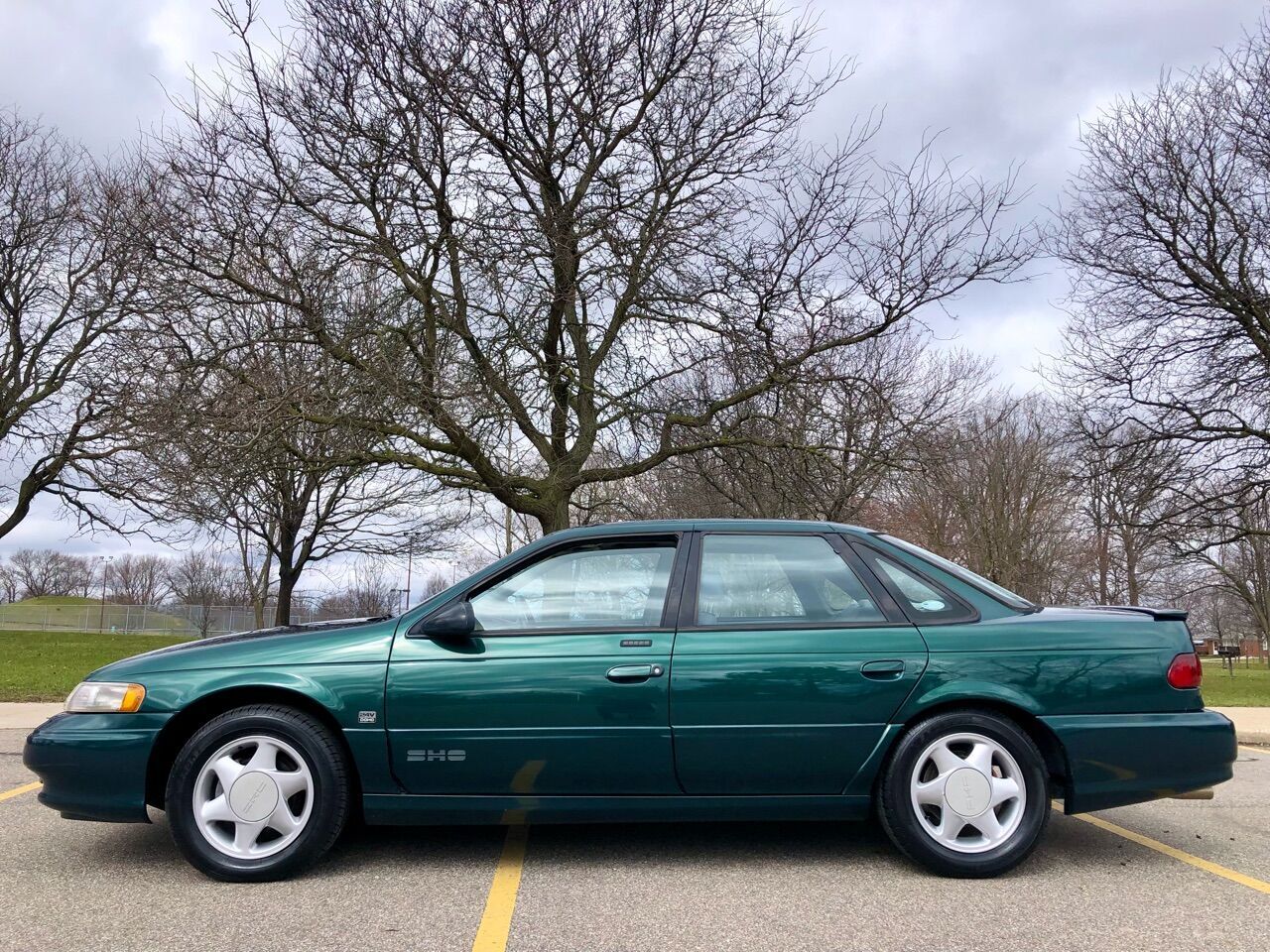 1994 FORD Taurus