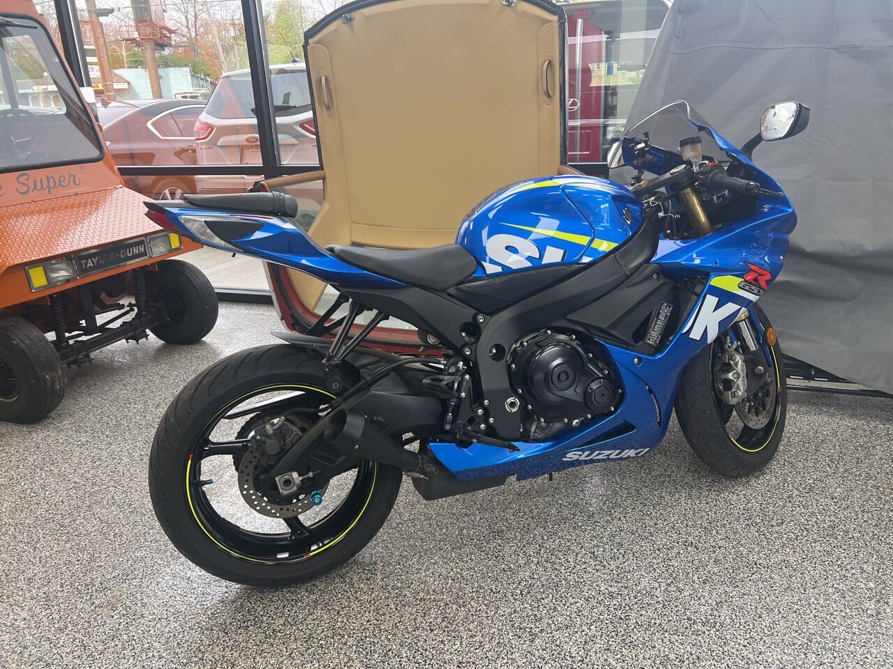 SUZUKI