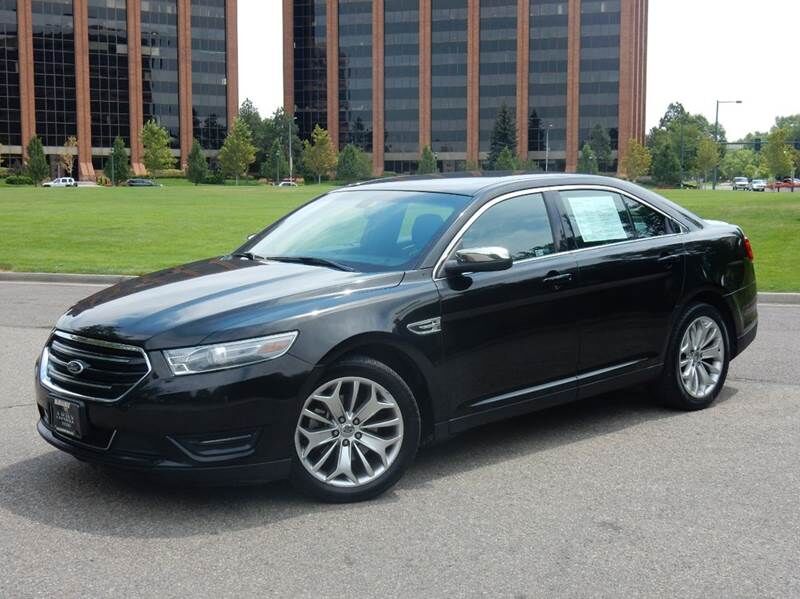 2013 FORD Taurus