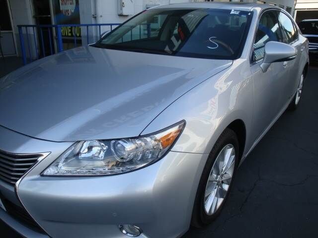2013 LEXUS ES