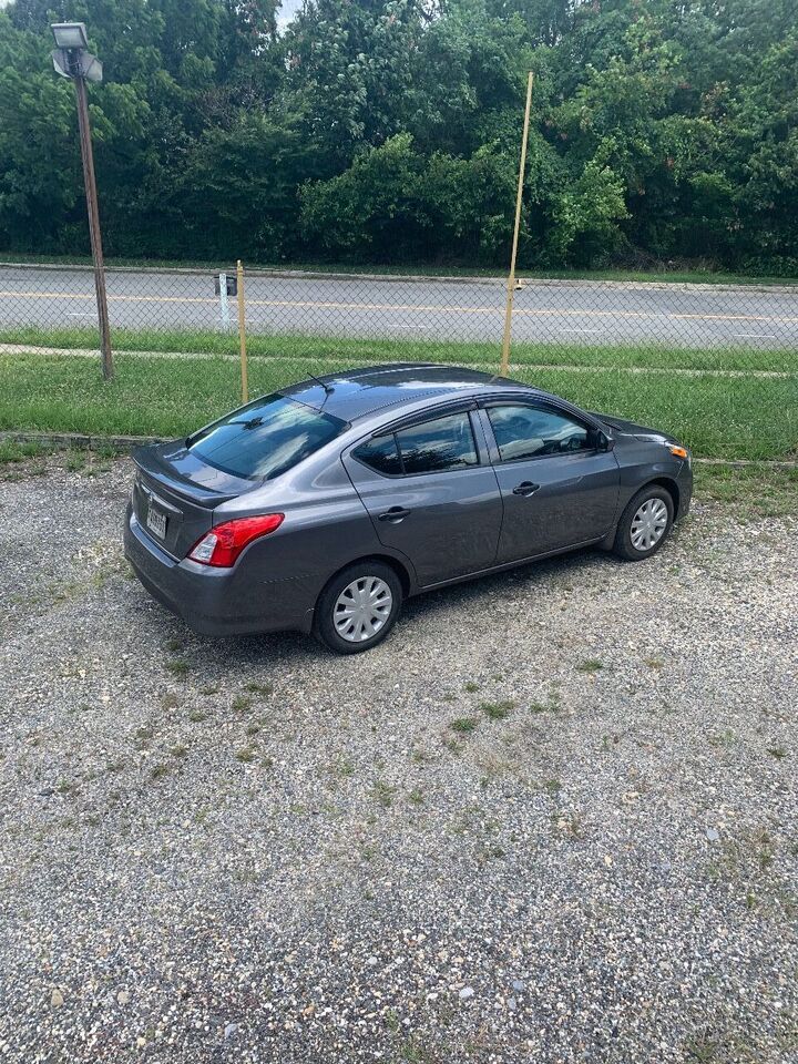 2017 NISSAN Versa