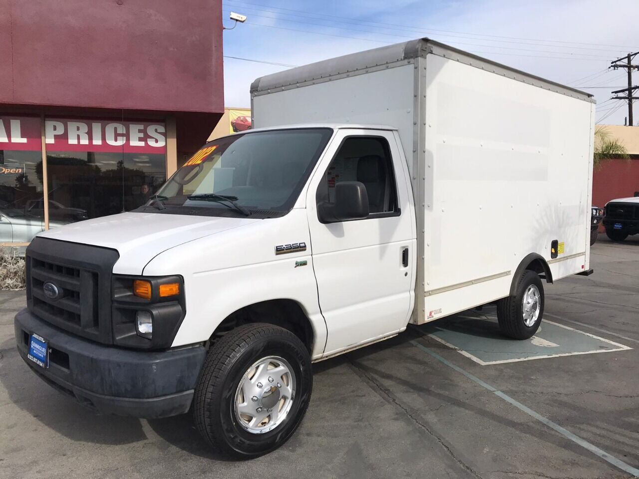 2012 FORD E-350