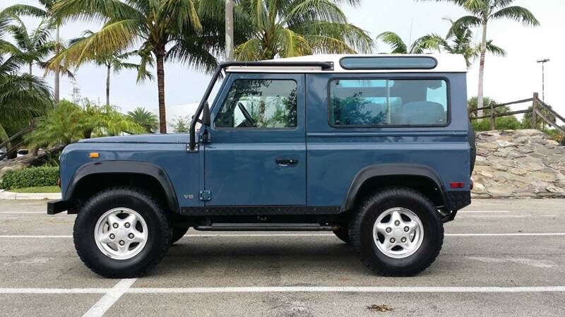 Land Rover Defender