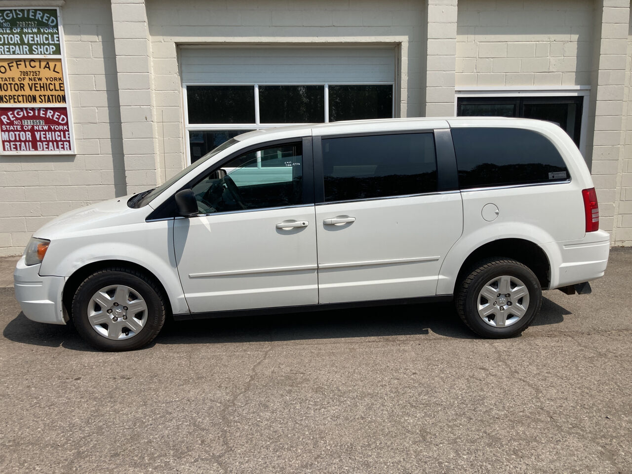 2010 CHRYSLER Town and Country