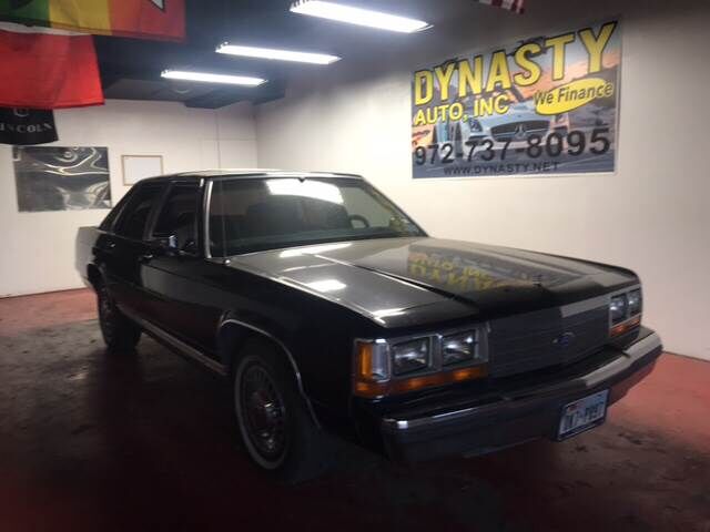 Ford Crown Victoria