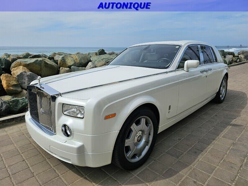 ROLLS-ROYCE