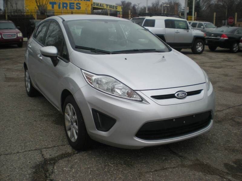 2012 FORD Fiesta