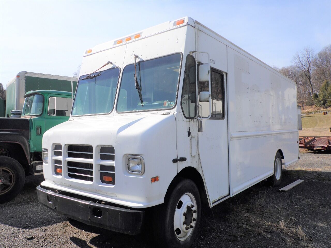 2001 INTERNATIONAL 1652-SC