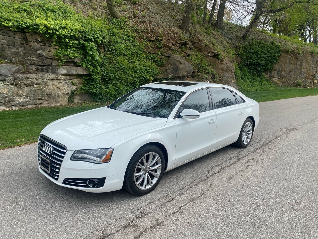 2011 AUDI A8