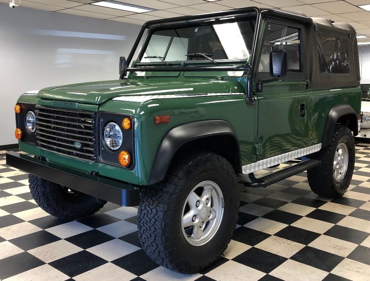Land Rover Defender