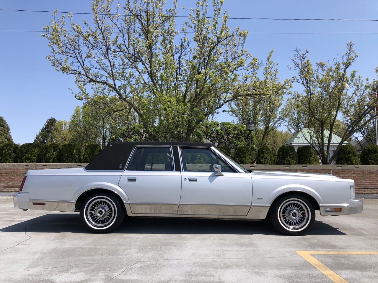 1985 LINCOLN Town Car